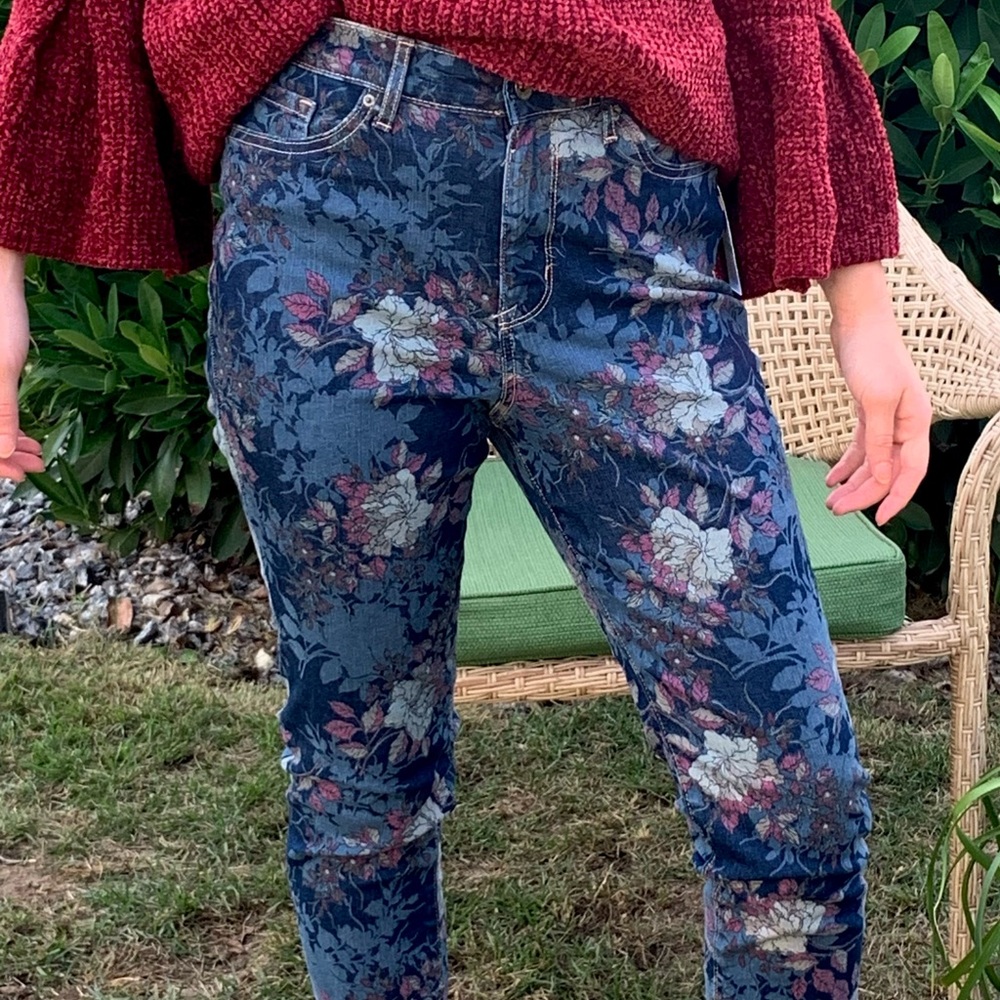 New Chaps Floral Stretch Denim Jeans - Picture 5 of 13